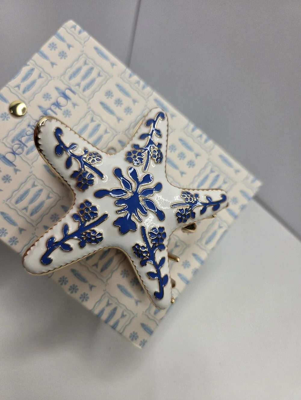 💙▪️Persimmon ▪️White & Blue Starfish Hair Metal Claw Clip with Gold Accents